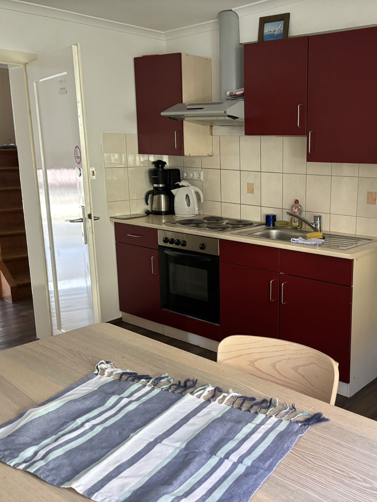 Monteurwohnung mit Küche und Essbereich